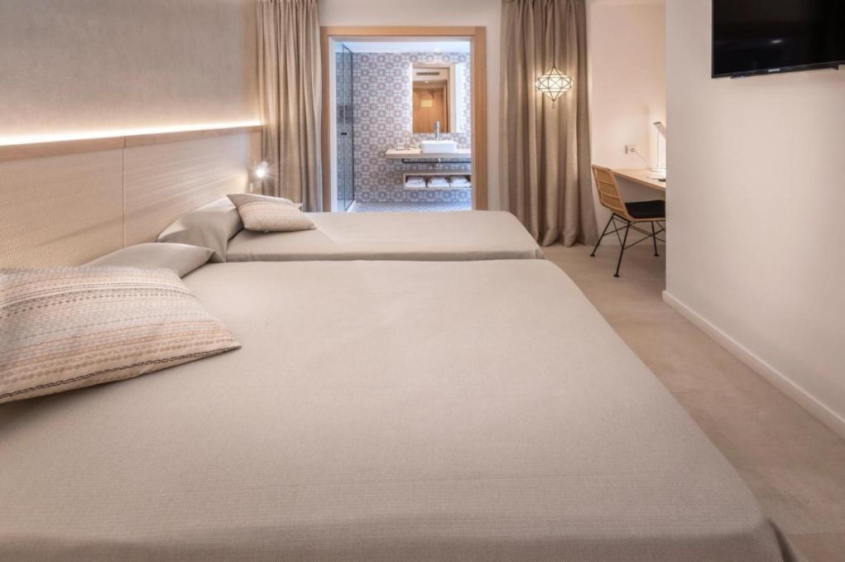 TRIPLE ROOM (2+1)