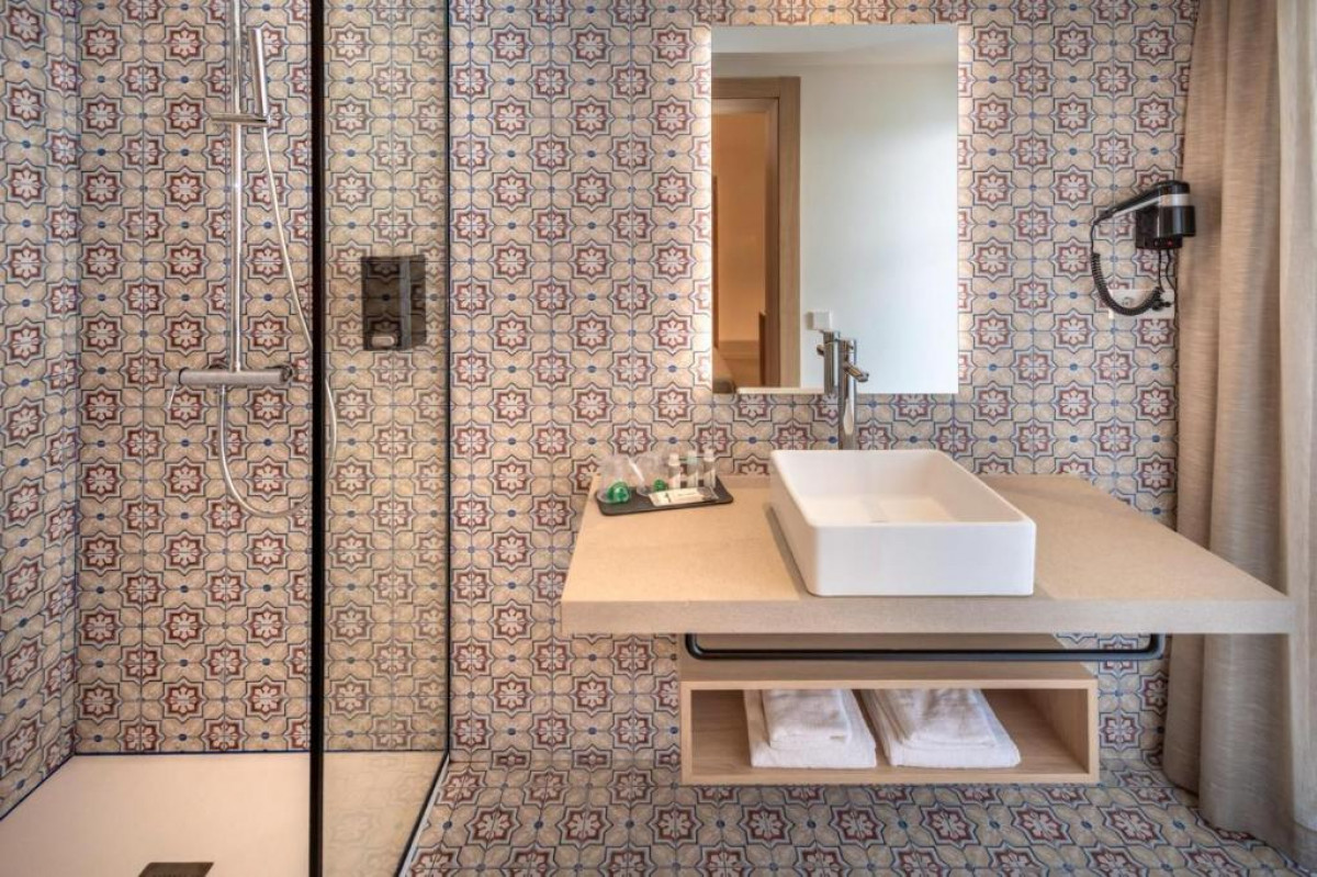 TRIPLE ROOM (3+0)