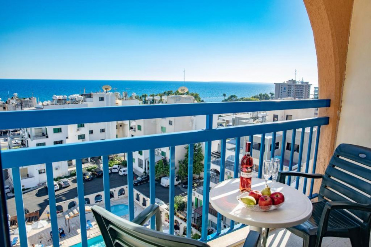 Twin Room Sea View