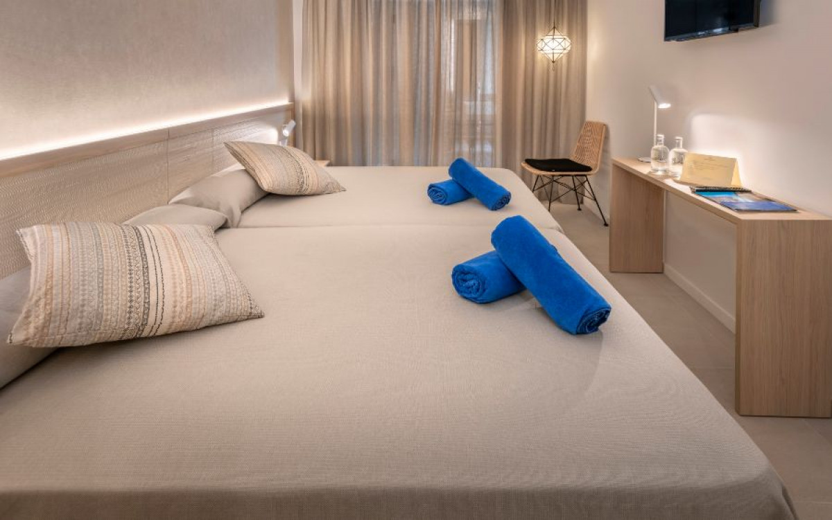 PREMIUM ROOM (2+0)