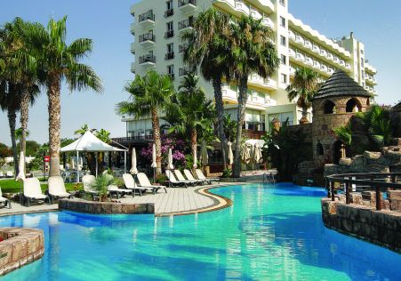 Hotel Pool