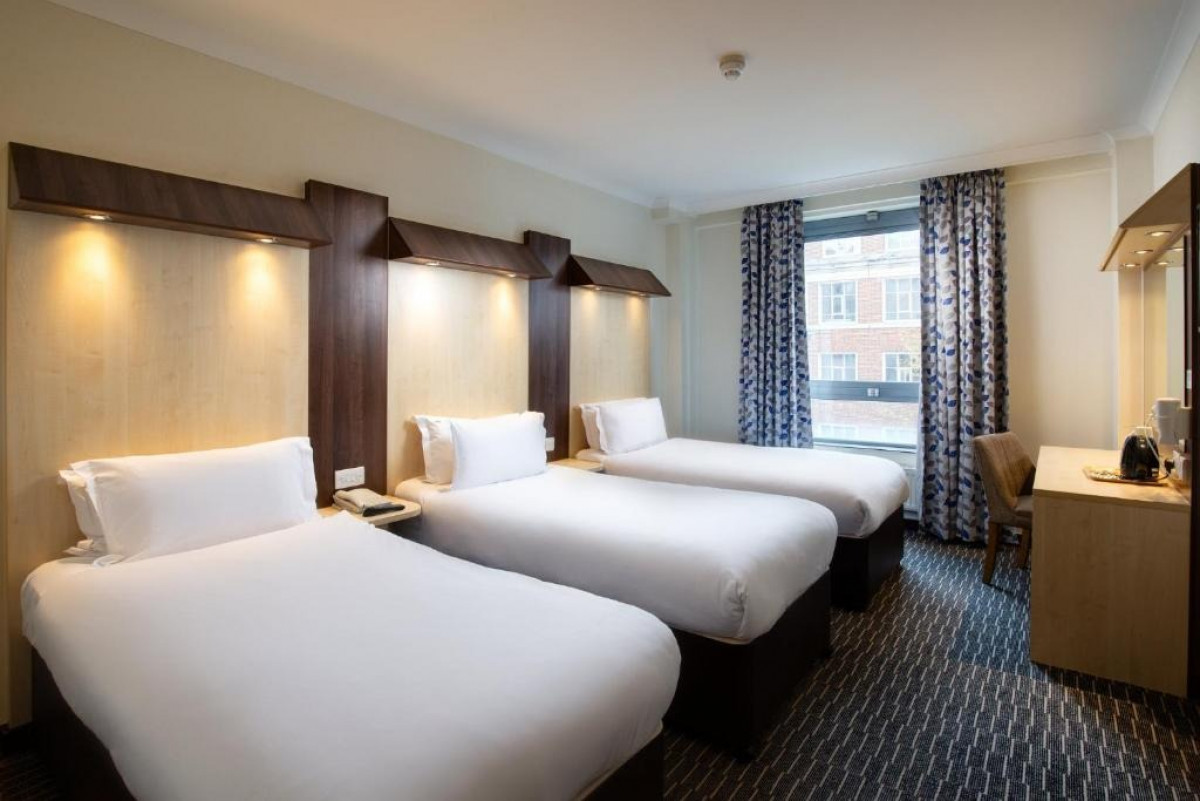 TRIPLE STANDARD ROOM