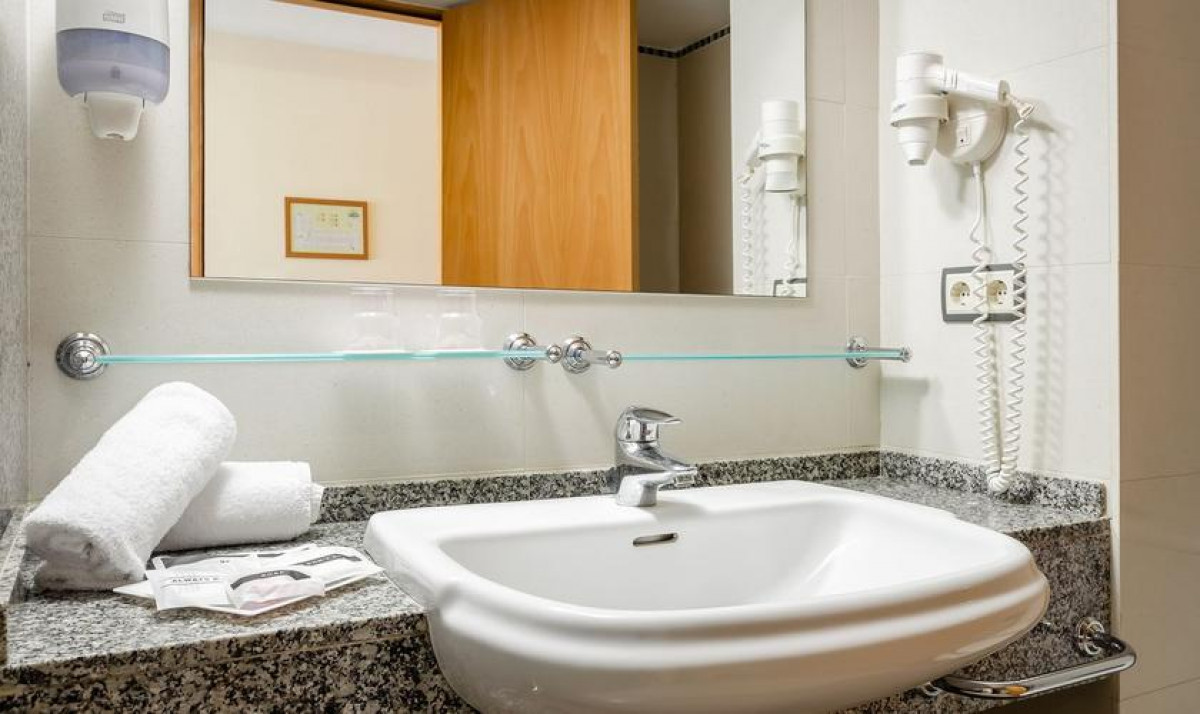 DOUBLE STANDARD ROOM WITH BALCONY