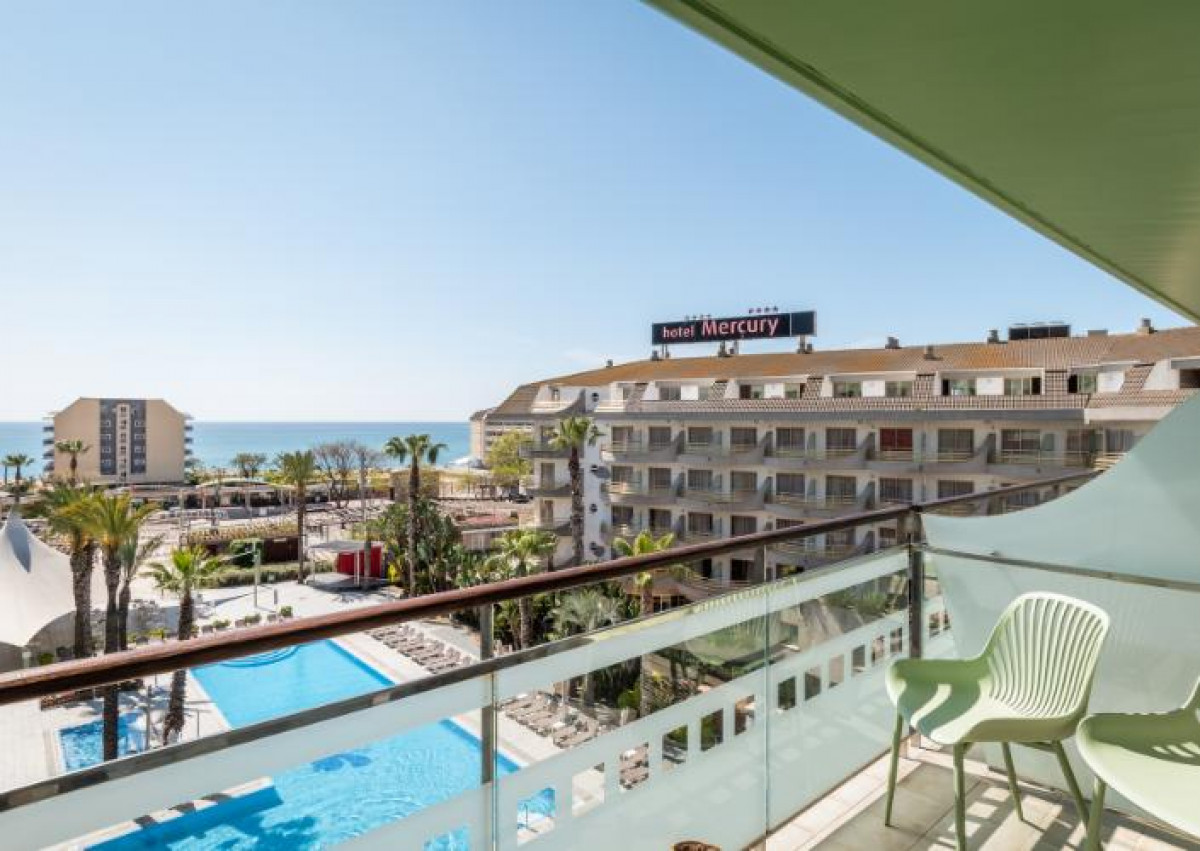 TRIPLE STANDARD ROOM WITH BALCONY (2+1)