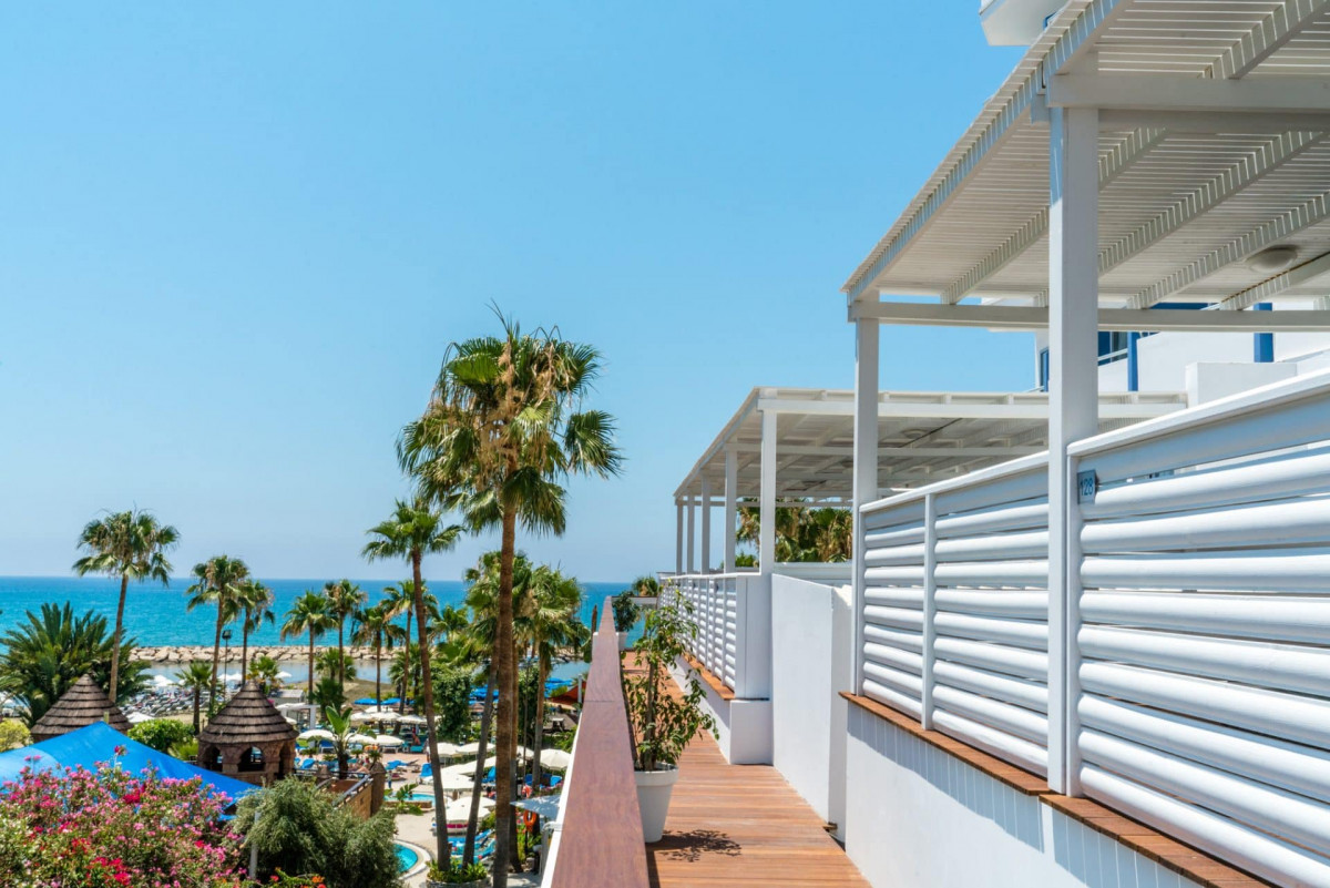 Junior Family Suite Side Sea View - Private Terrace