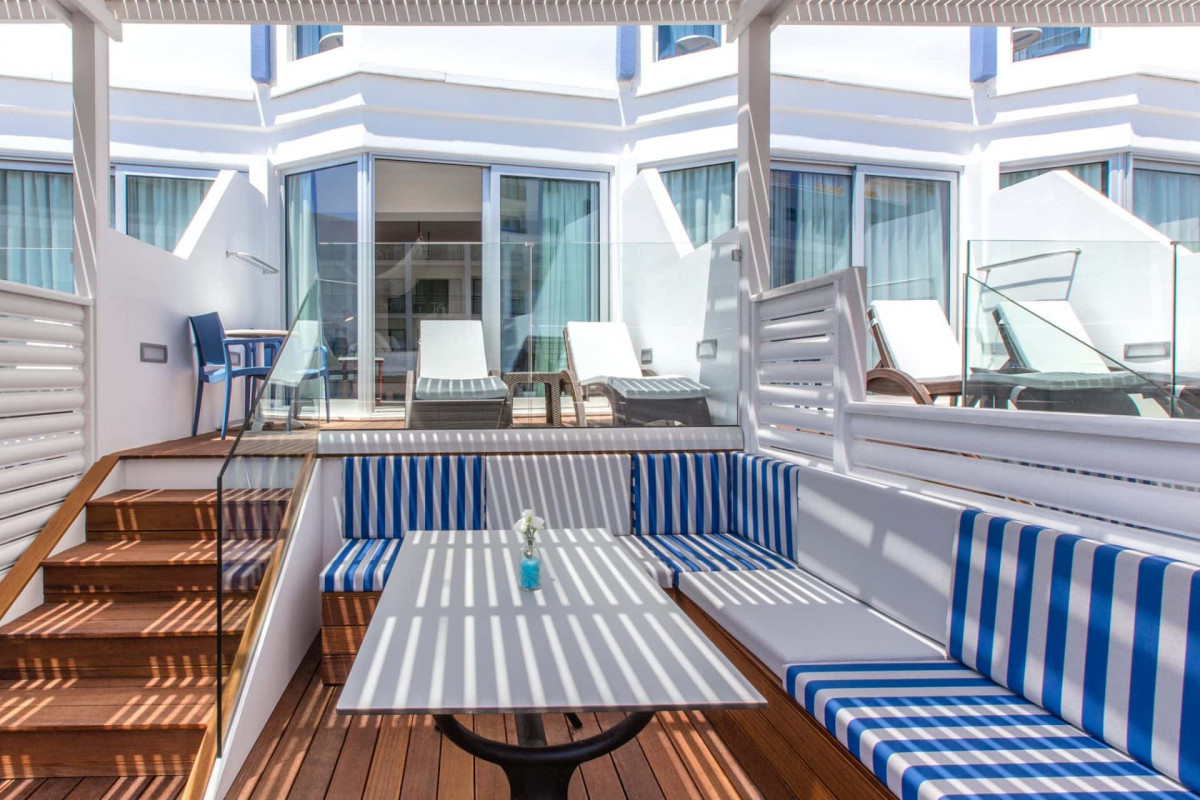 Junior Family Suite Side Sea View - Private Terrace