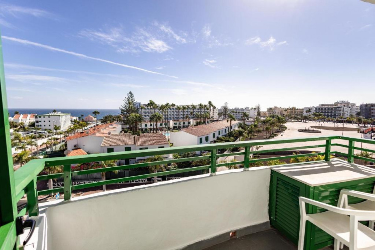 DOUBLE SUPERIOR WITH BALCONY LIMITED SEA VIEW (2+2)