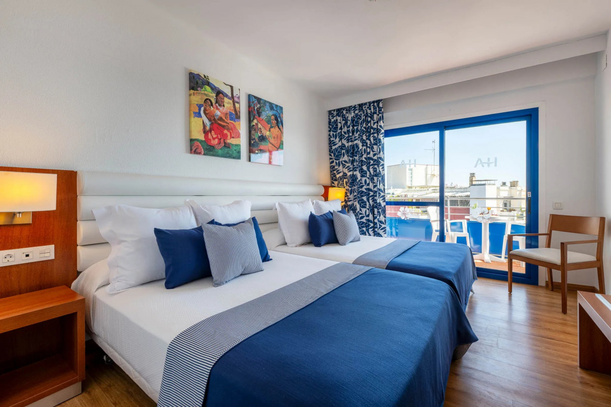 Superior B Room