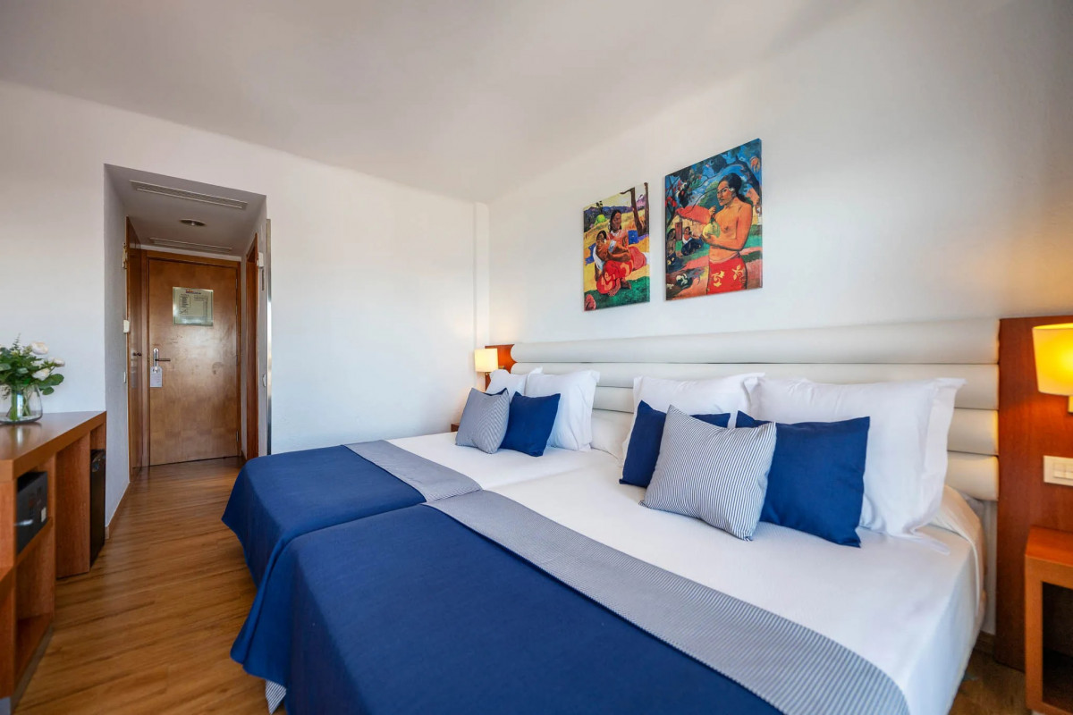 Superior B Room