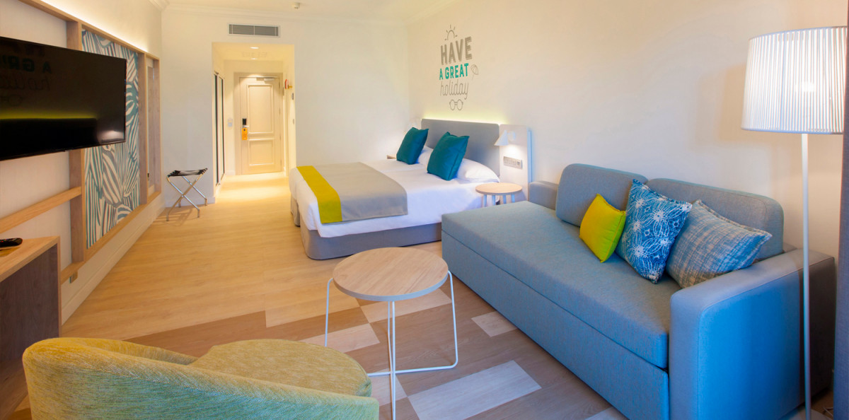 DOUBLE/TWIN STANDARD ROOM SINGLE PARENT