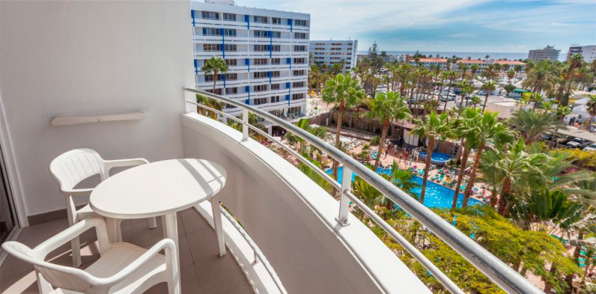 DOUBLE/TWIN STANDARD ROOM WITH VIEWS