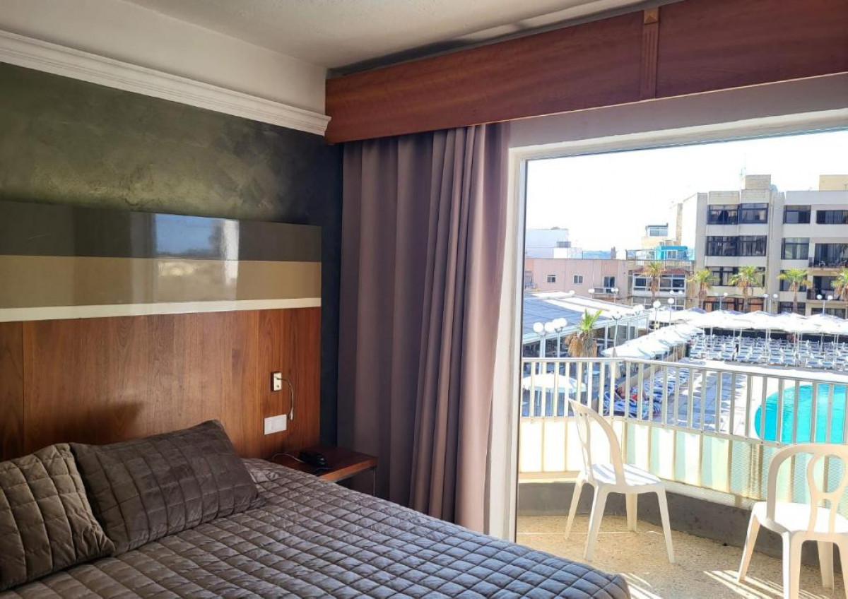Twin Pool View Room Balcony