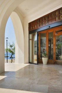 The Gillieru Harbour Hotel 4*