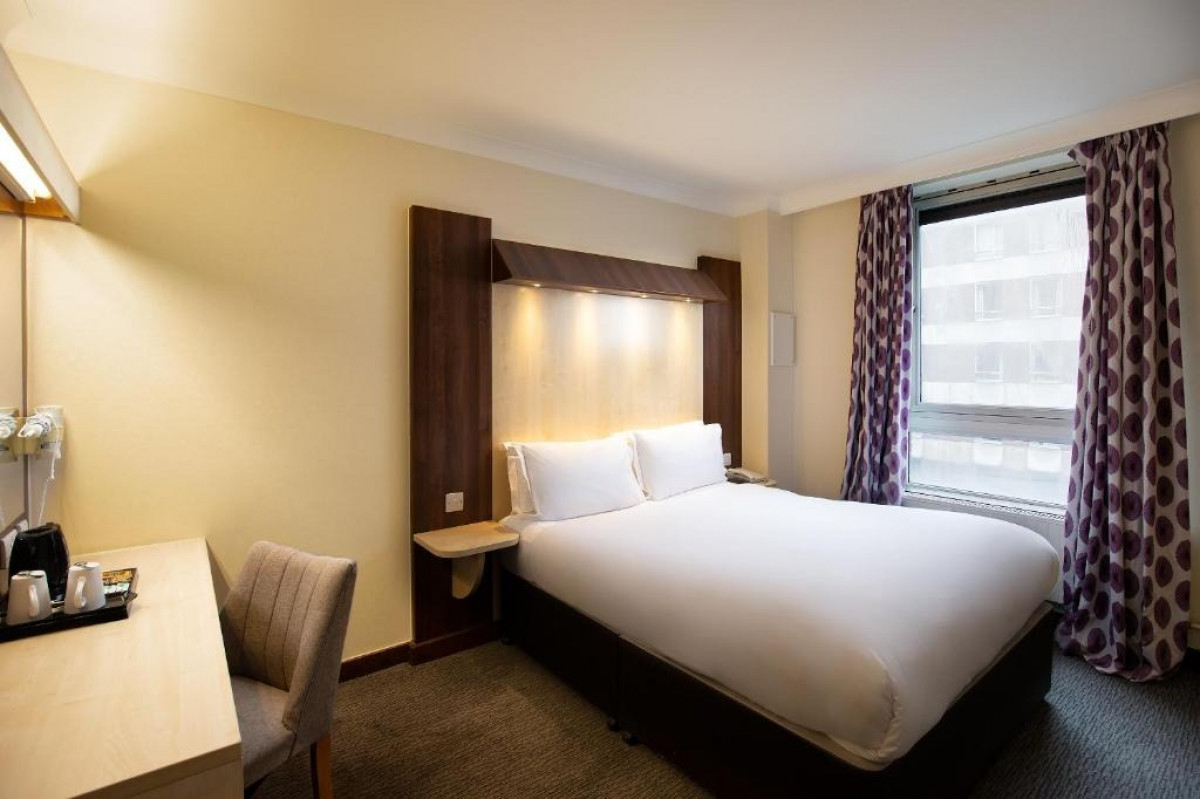 TWIN STANDARD ROOM
