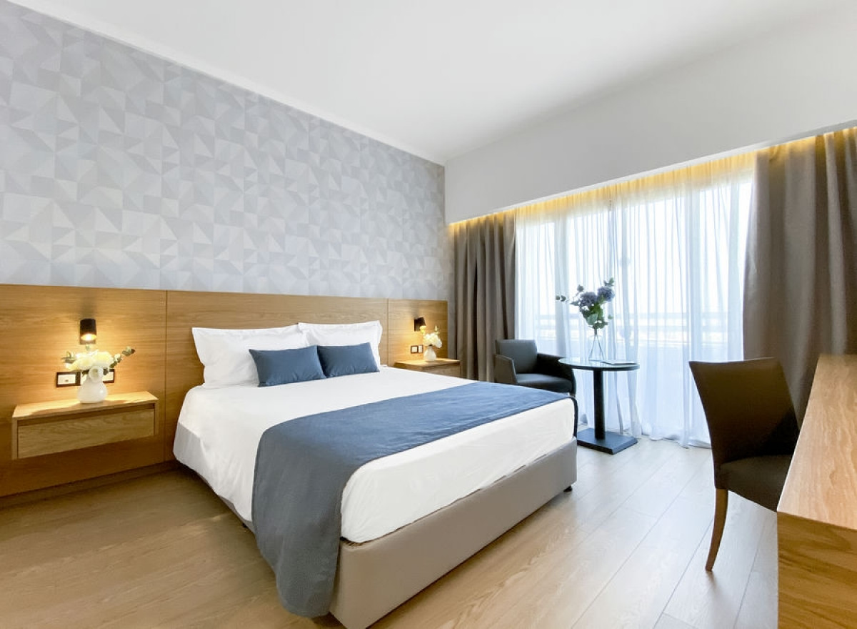 Room Executive