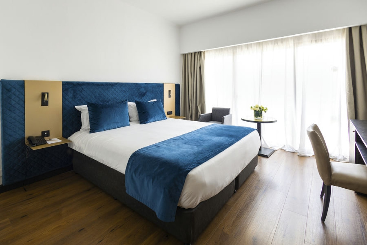 Room Executive