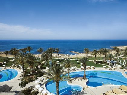 Pool & Sea View