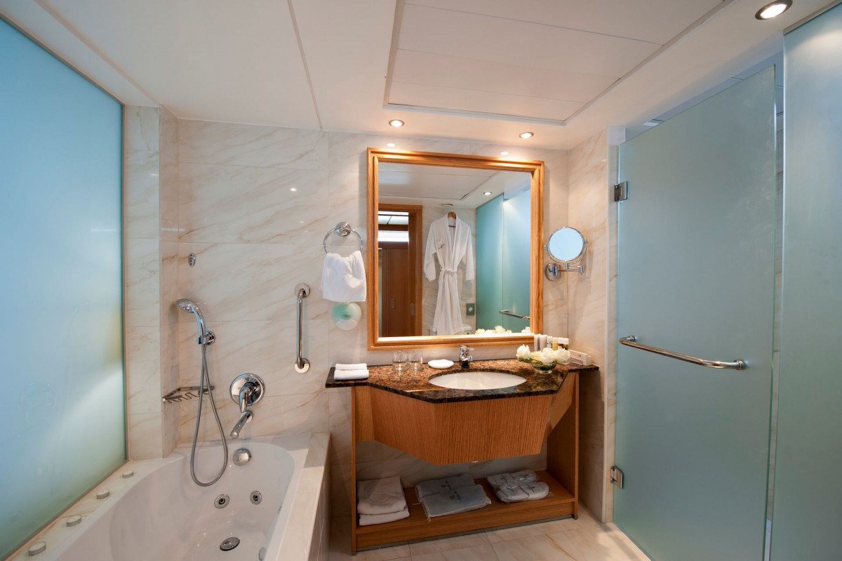 Junior Suite Sea View with Pool