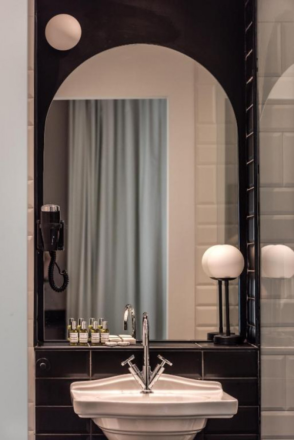 DOUBLE/TWIN STANDARD ROOM