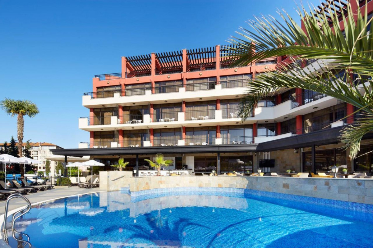 Nobel Hotel 5*