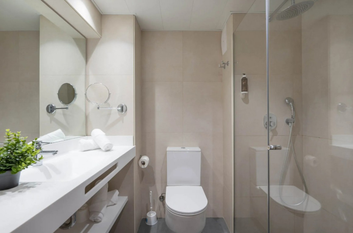 Superior A Single Room with Pool/Side