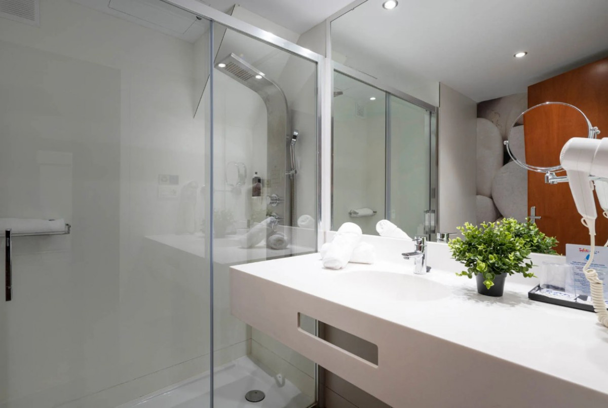 Superior VIP Sea View Single Room