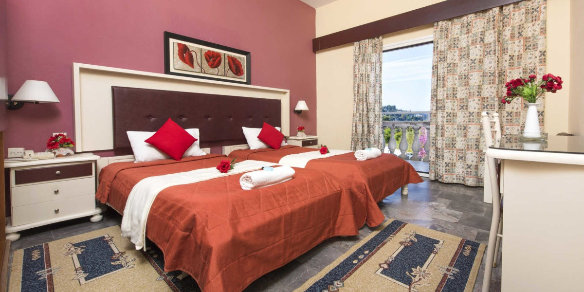 DOUBLE/TWIN STANDARD ROOM GARDEN VIEW