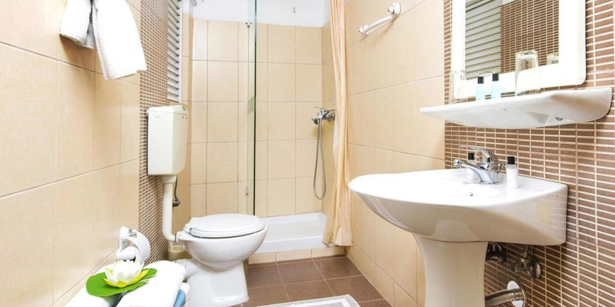 DOUBLE/TWIN STANDARD ROOM POOL OR SIDE SEA VIEW