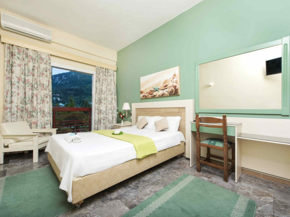 SINGLE STANDARD ROOM GARDEN VIEW
