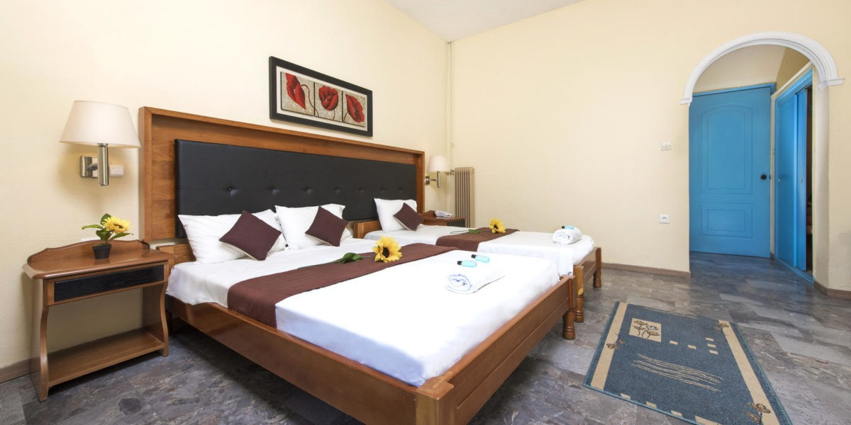 QUADRUPLE STANDARD ROOM GARDEN VIEW