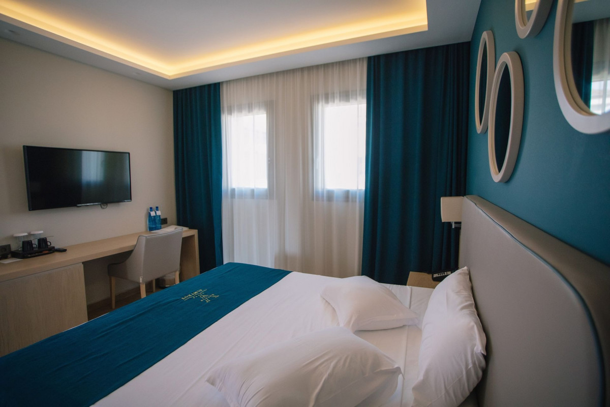 FAMILY STANDARD ROOM