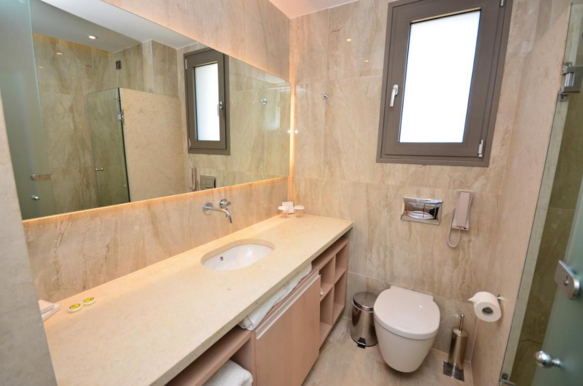 FAMILY STANDARD ROOM