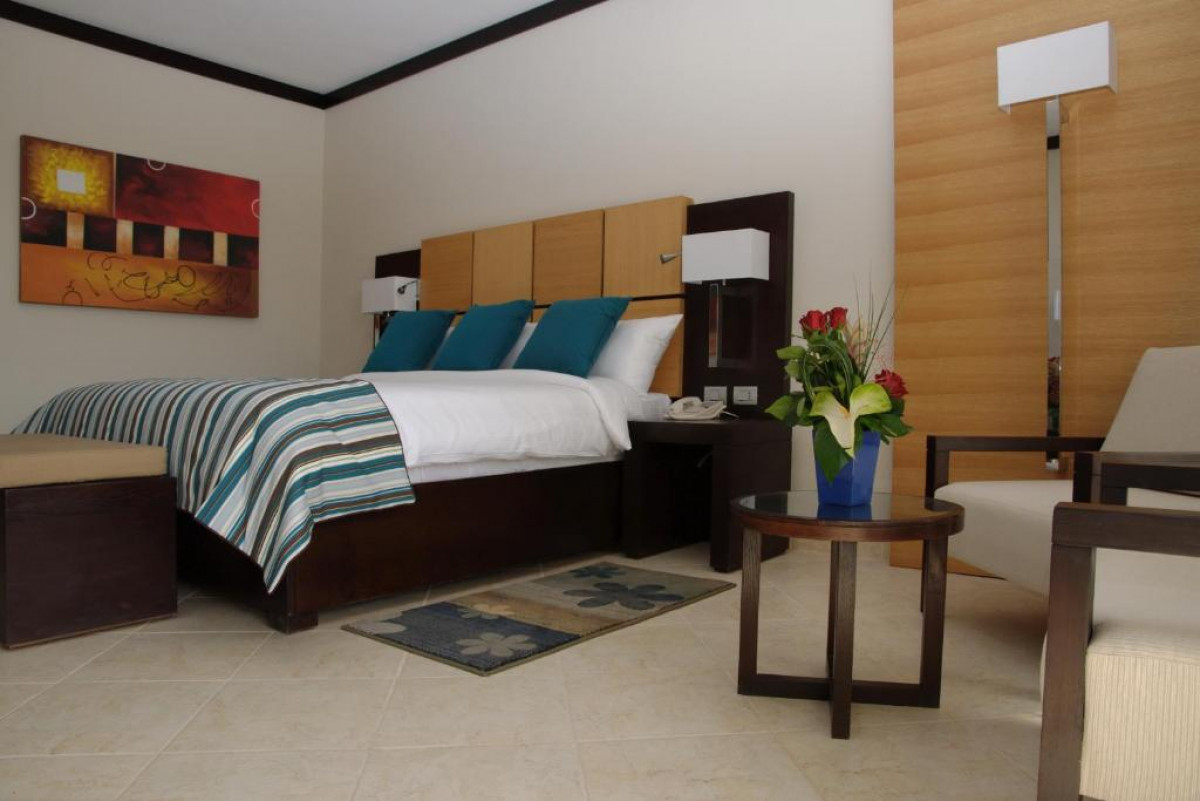 SINGLE SUPERIOR GARDEN VIEW ROOM
