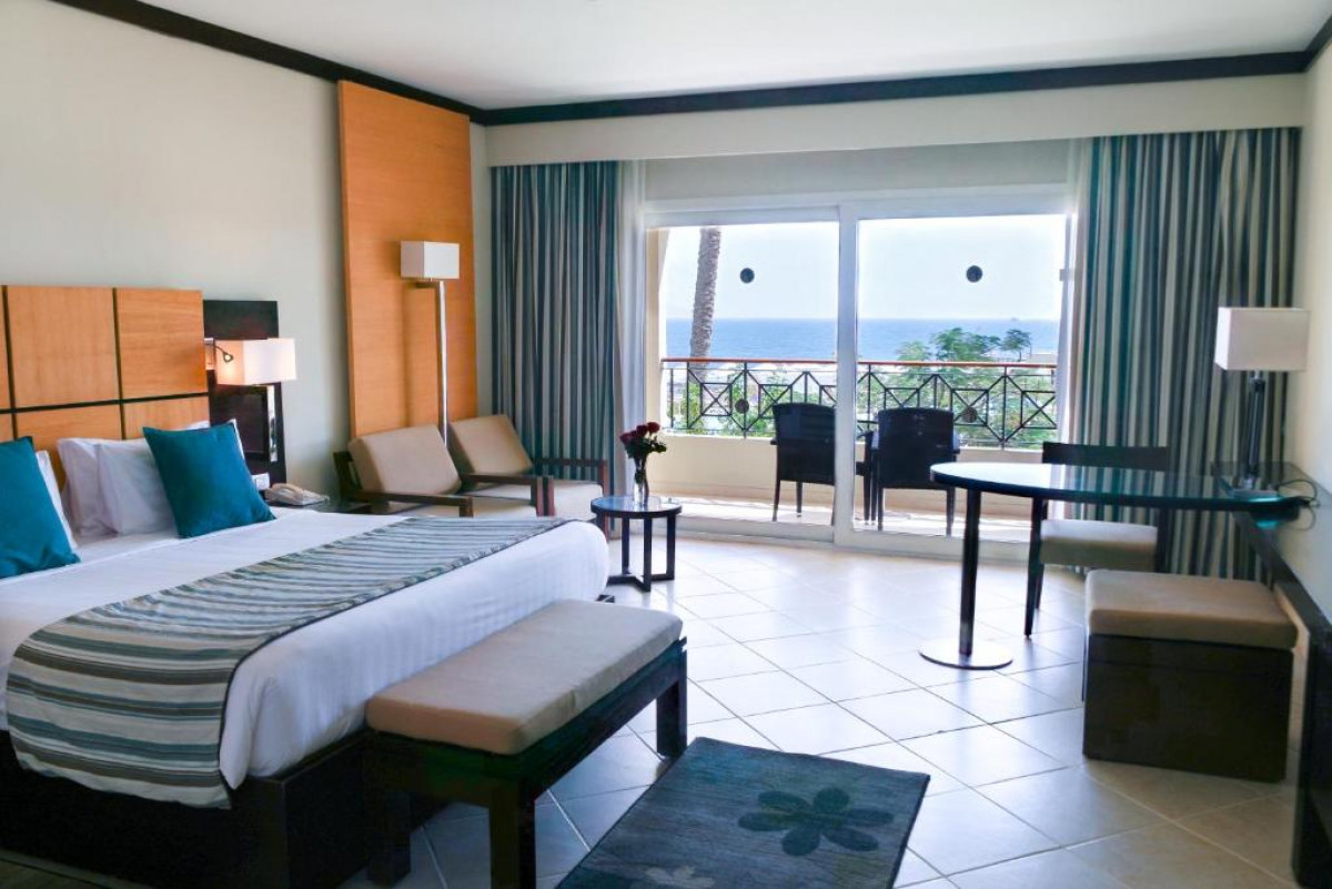 DOUBLE DELUXE SEA VIEW ROOM/CHILD