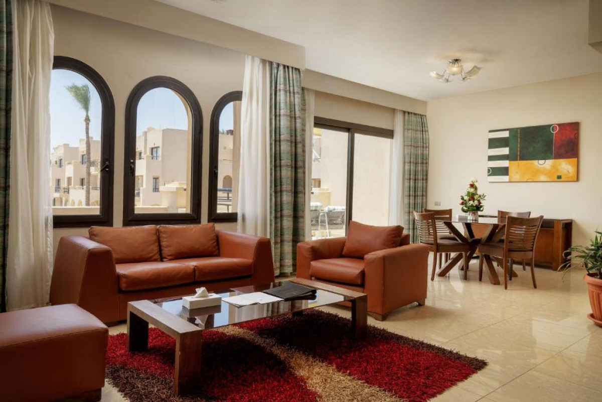 TRIPLE FAMILY APARTMENT/CHILD