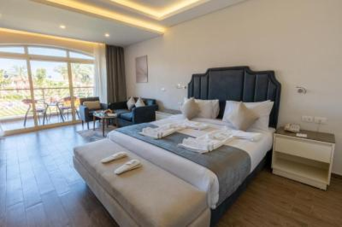 PREMIUM ROOM TRIPLE