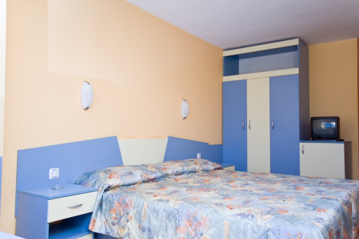 Egyágyas tenge felé néző szoba