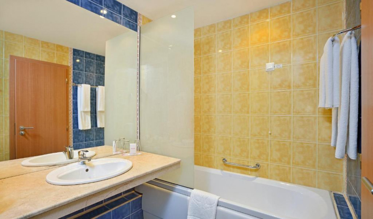 Négyágyas tengerre néző családi szoba