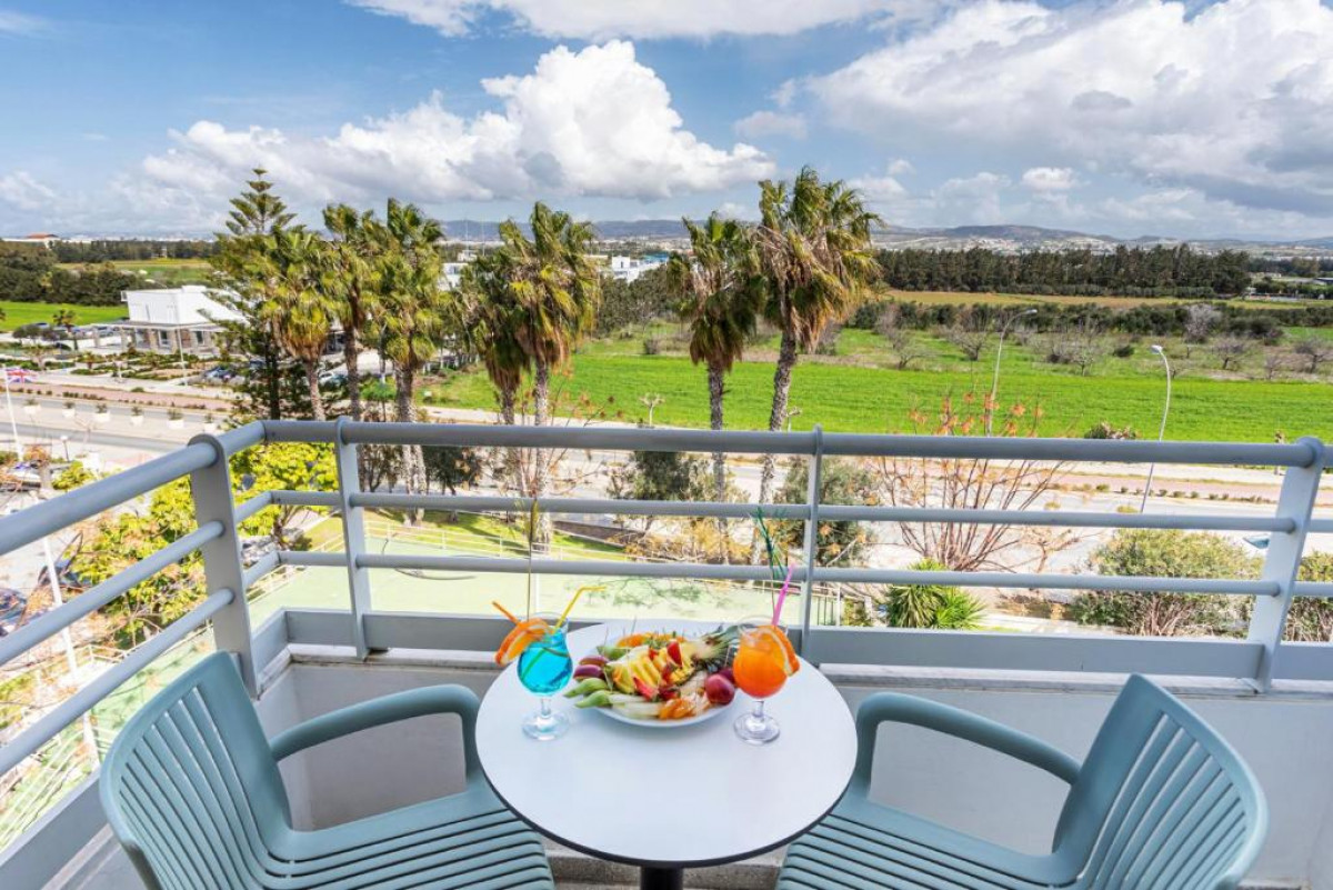 Twin Room Inland View