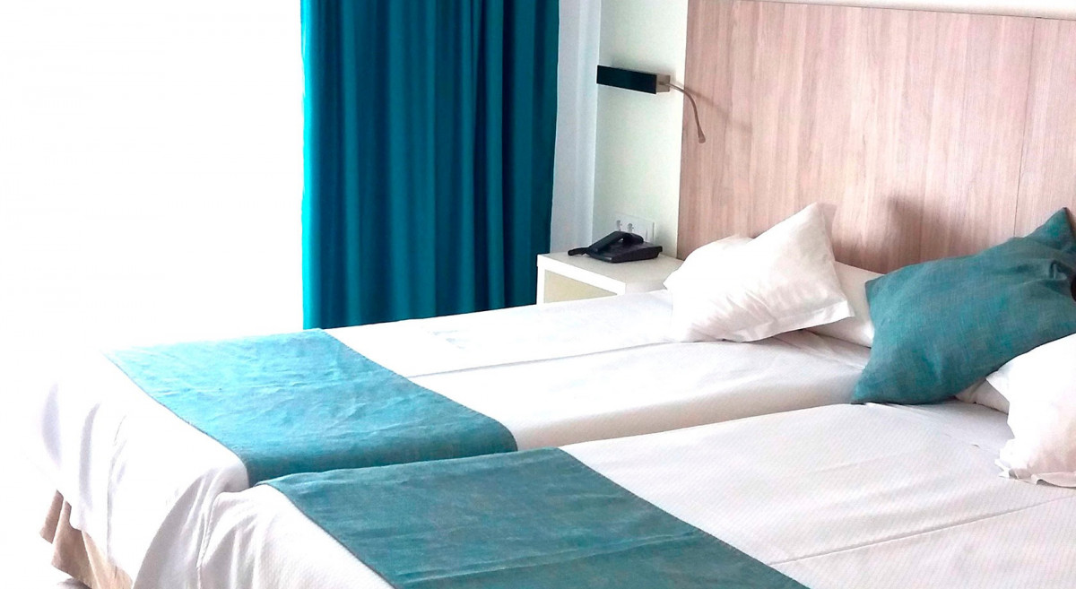 DOUBLE KING BED WITH BALCONY