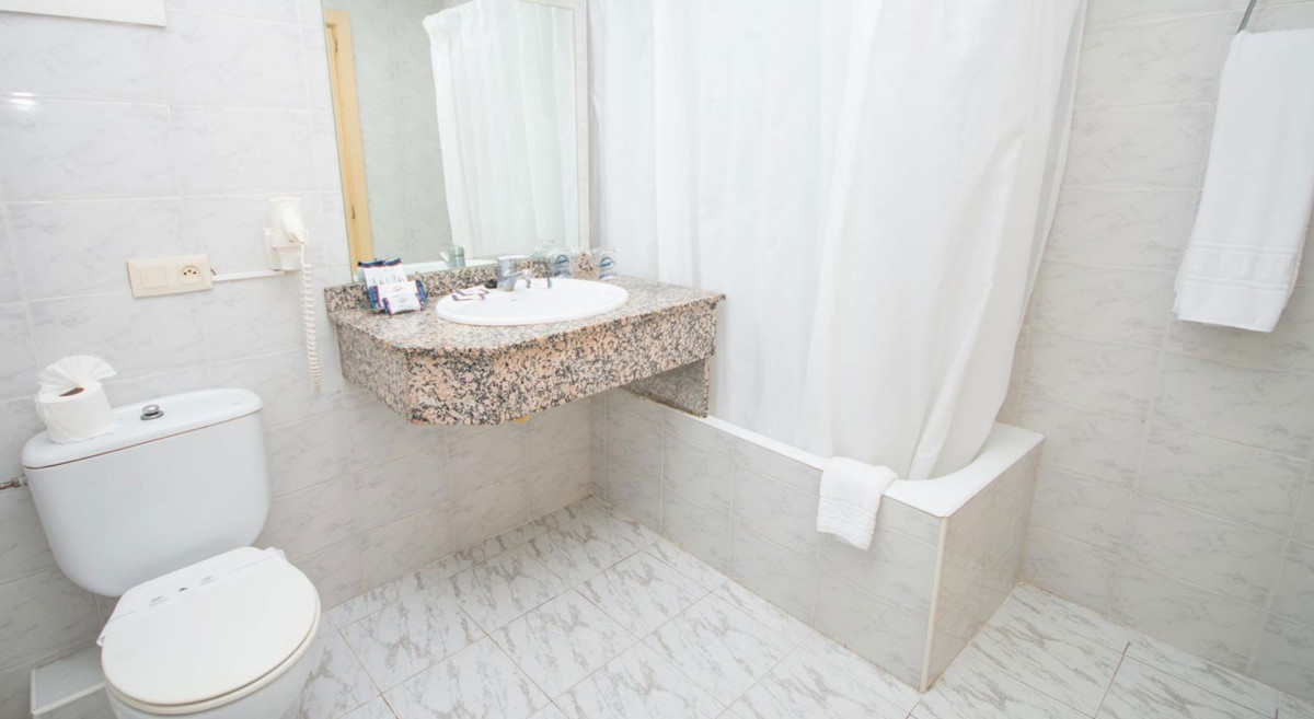 DOUBLE KING BED WITH BALCONY