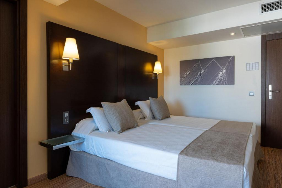 Double/Twin Sea View with Balcony or Terrace