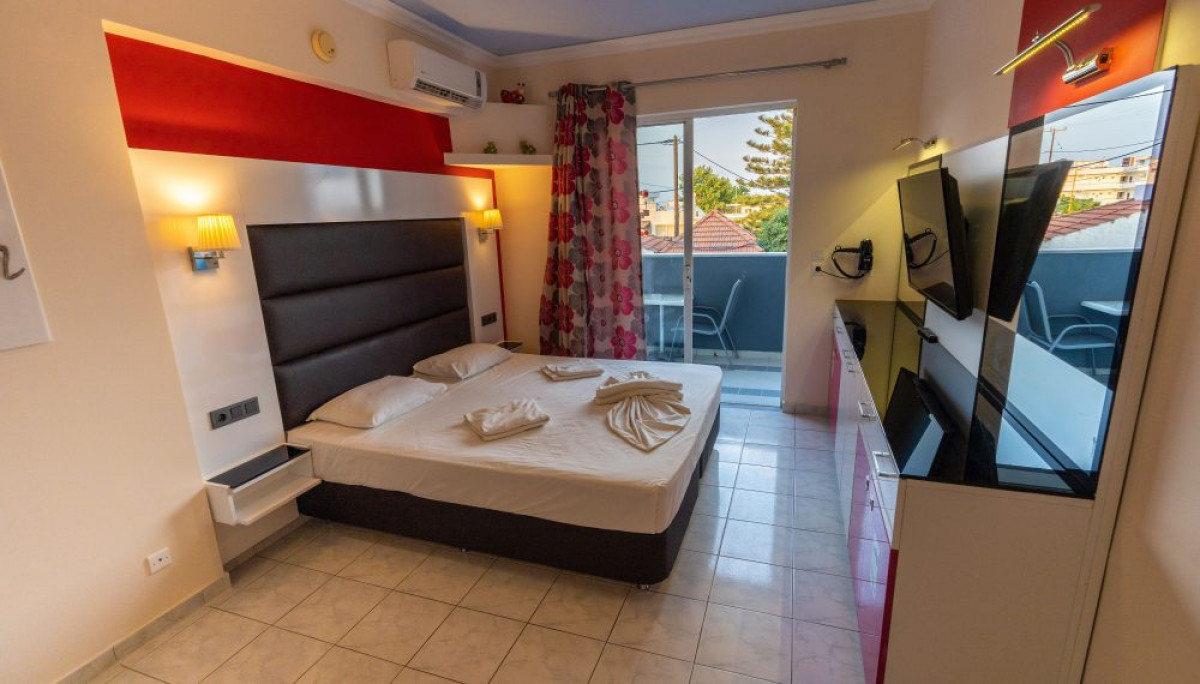 DOUBLE/TWIN STANDARD ROOM