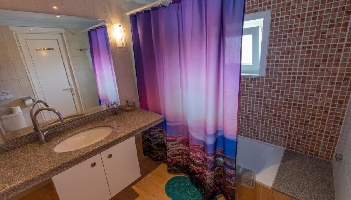 DOUBLE/TWIN STANDARD ROOM