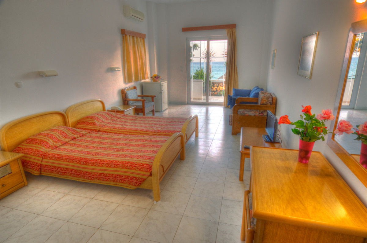 FAMILY SEA VIEW OPEN PLAN