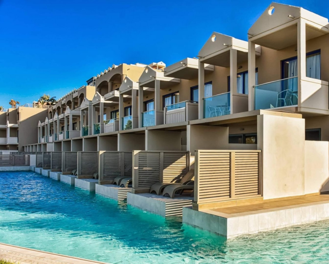 DOUBLE DELUXE SWIM UP