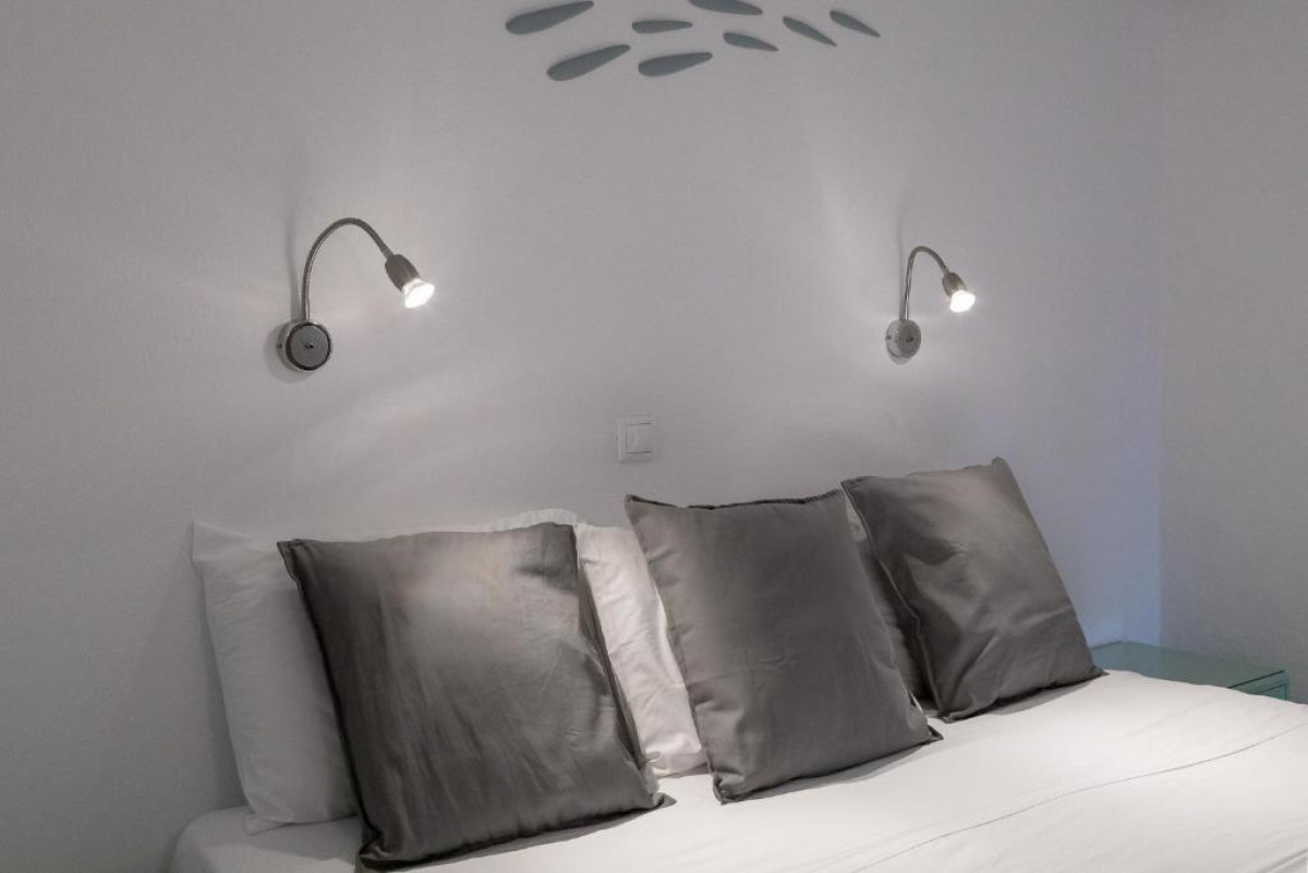 SINGLE STANDARD ROOM