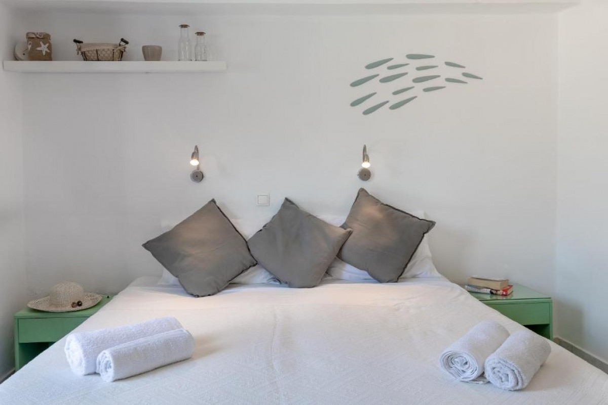 SINGLE STANDARD ROOM