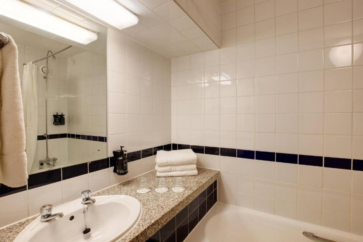 TWIN STANDARD PLUS ROOM