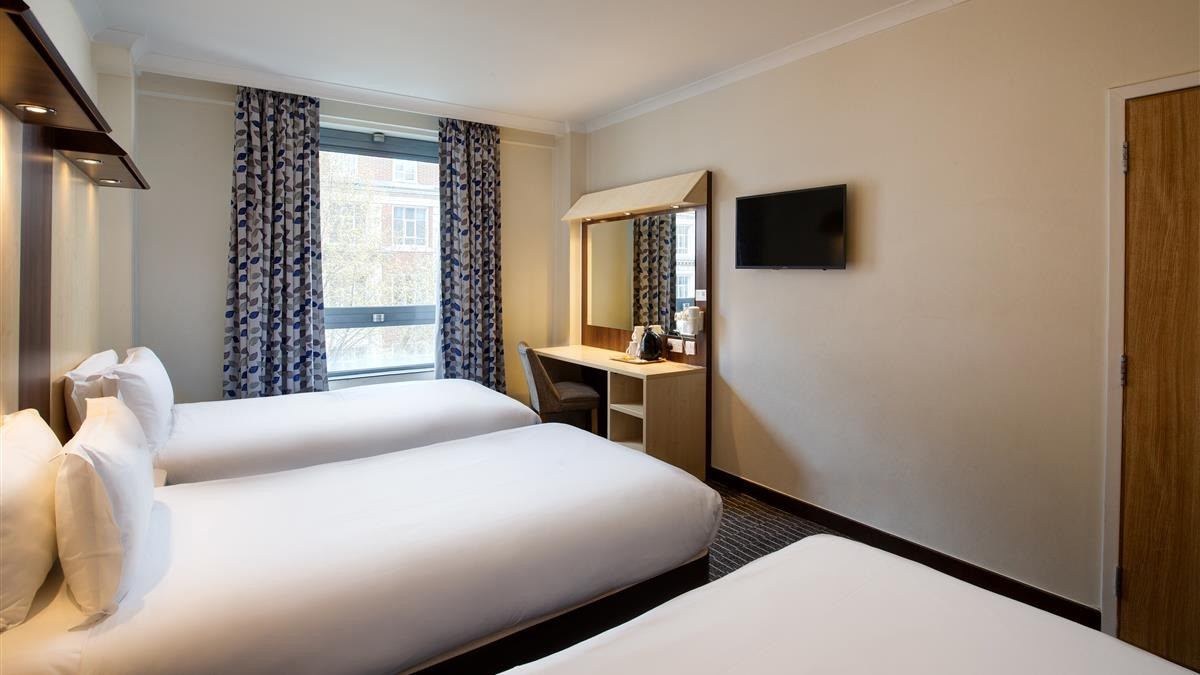 TRIPLE STANDARD ROOM